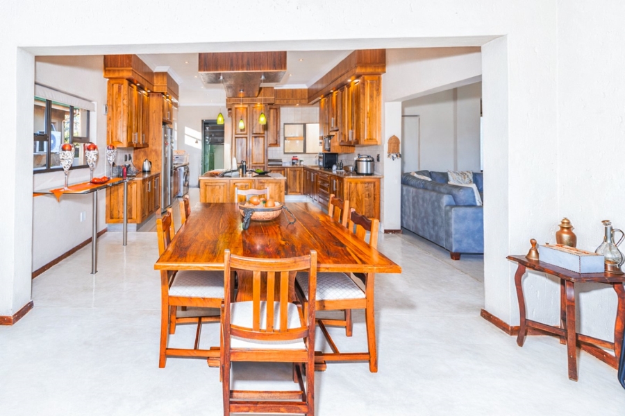 3 Bedroom Property for Sale in Caribbean Beach Club North West